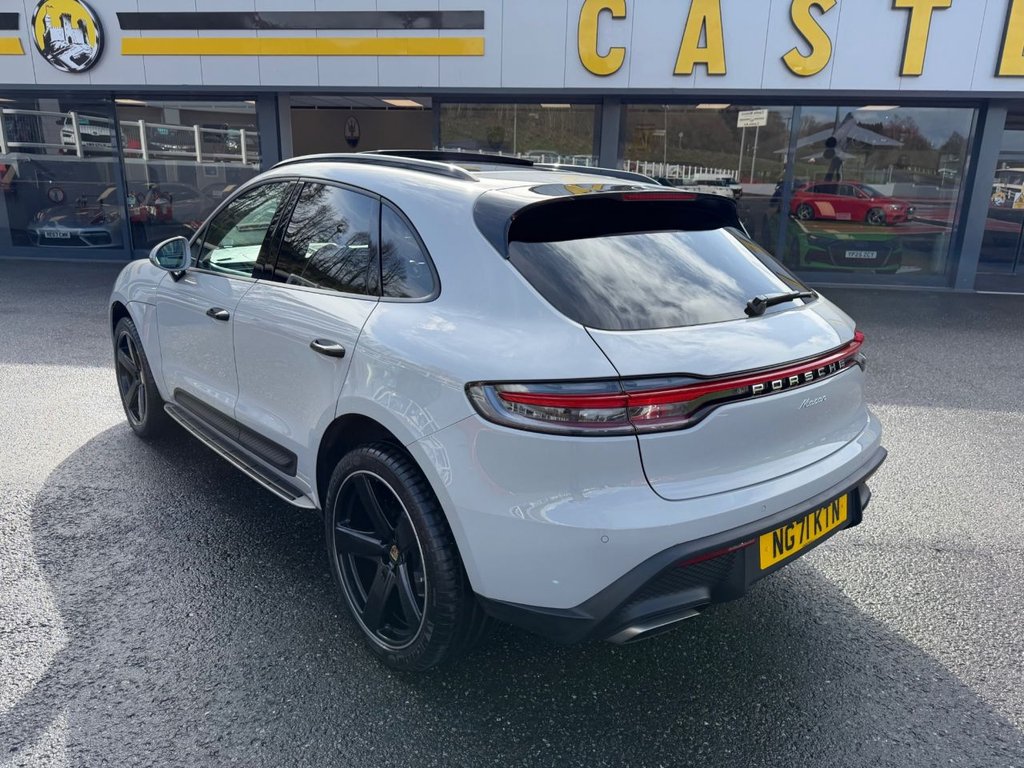 Used Porsche Macan 2021 for sale - 77879685: Photo 6