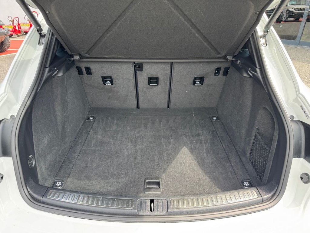 Used Porsche Macan 2022 for sale - 76546477: Photo 25