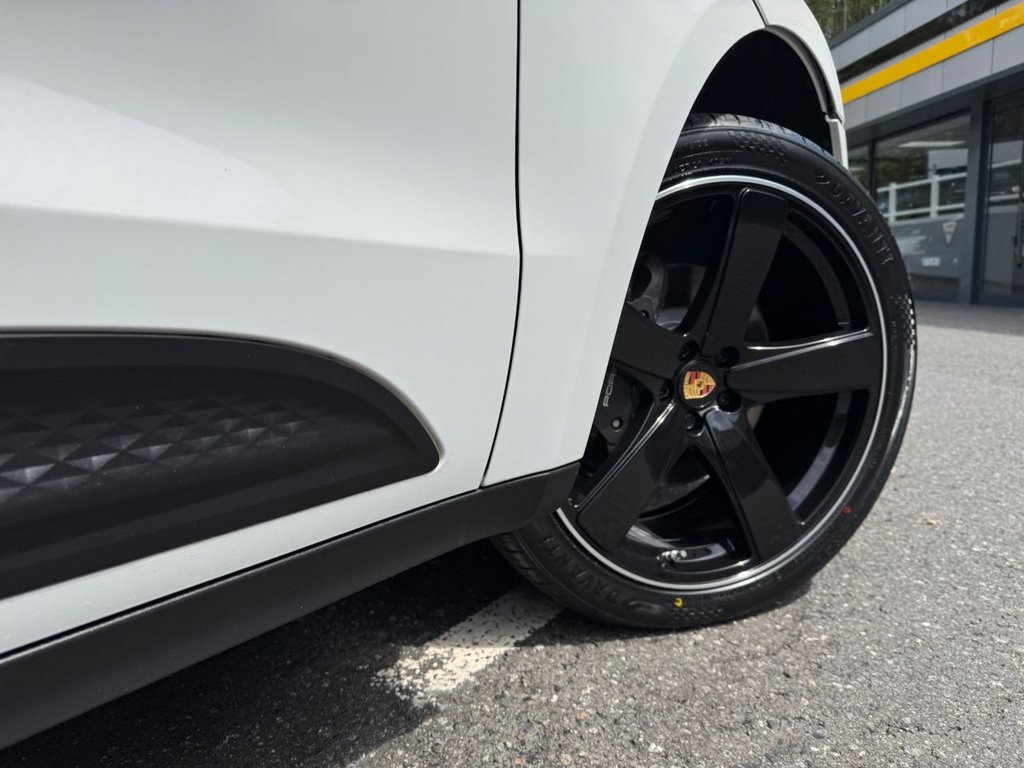 Used Porsche Macan 2022 for sale - 76546477: Photo 29