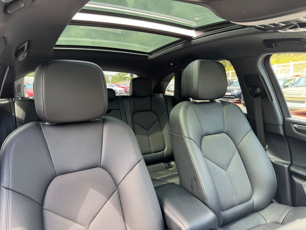 Used Porsche Macan 2022 for sale - 76546477: Photo 43