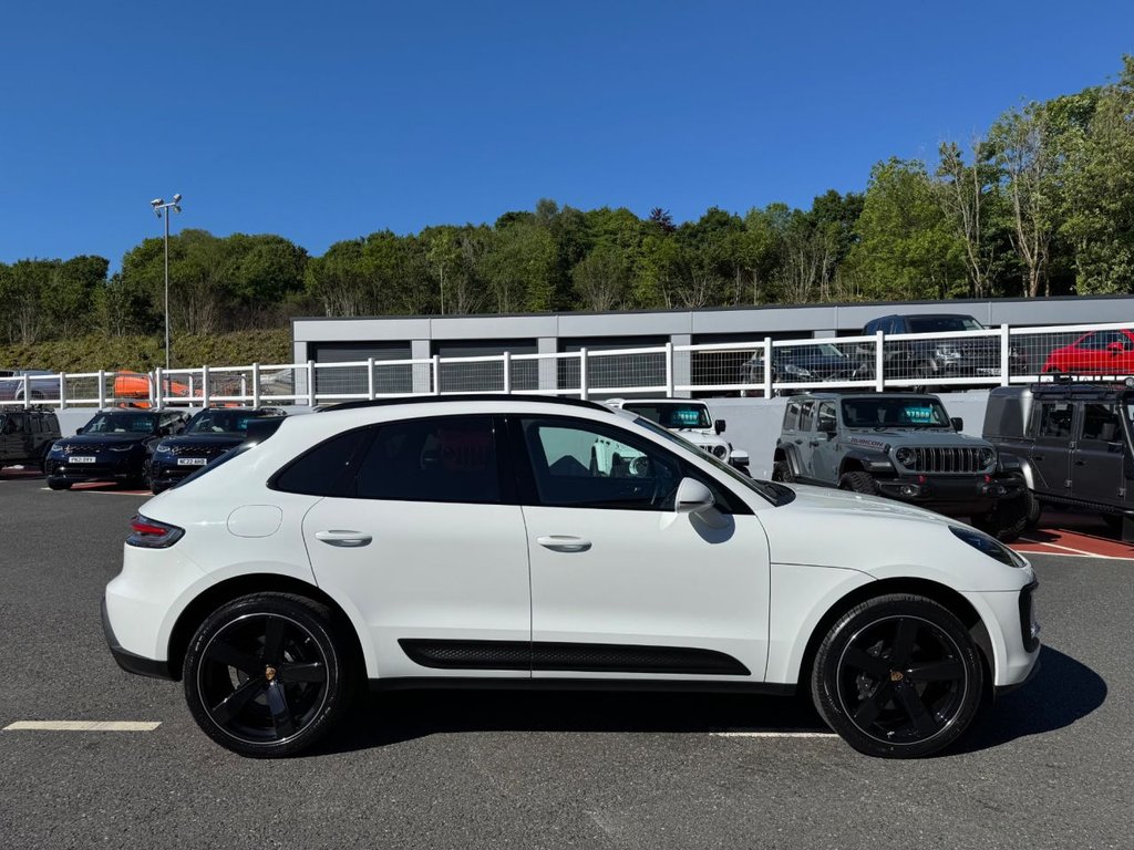 Used Porsche Macan 2022 for sale - 76546477: Photo 8