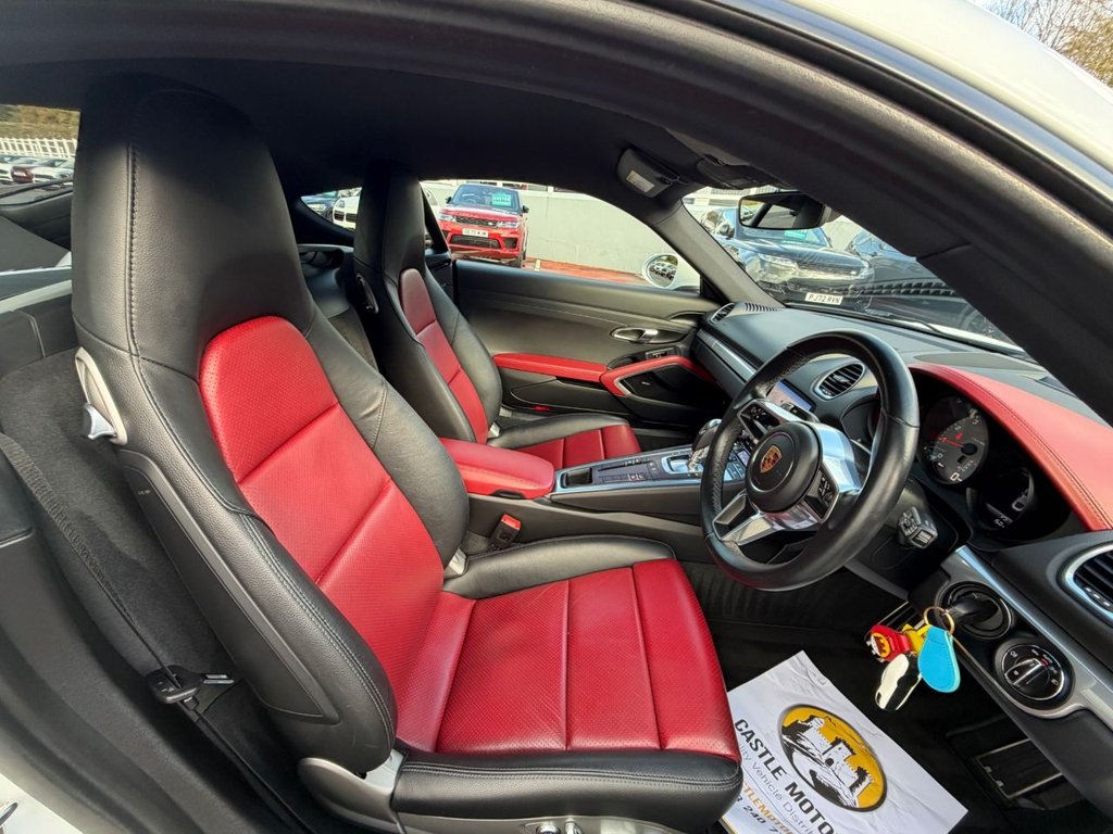 Used Porsche 718 Cayman 2017 for sale - 76375984: Photo 12