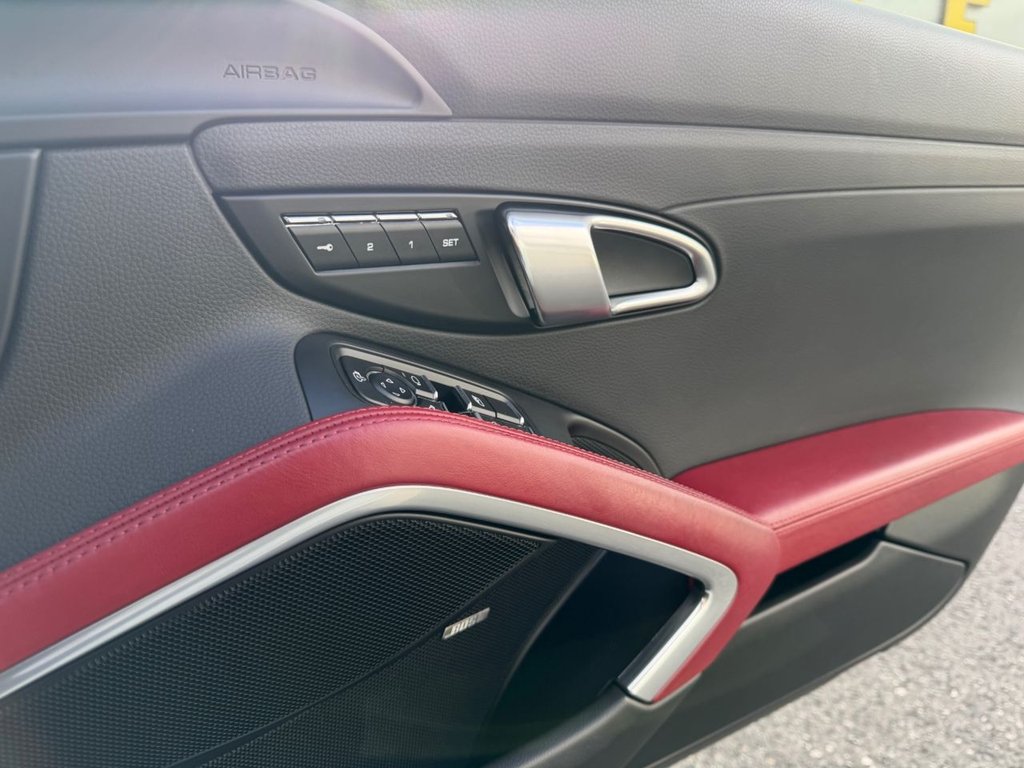 Used Porsche 718 Cayman 2017 for sale - 76375984: Photo 34