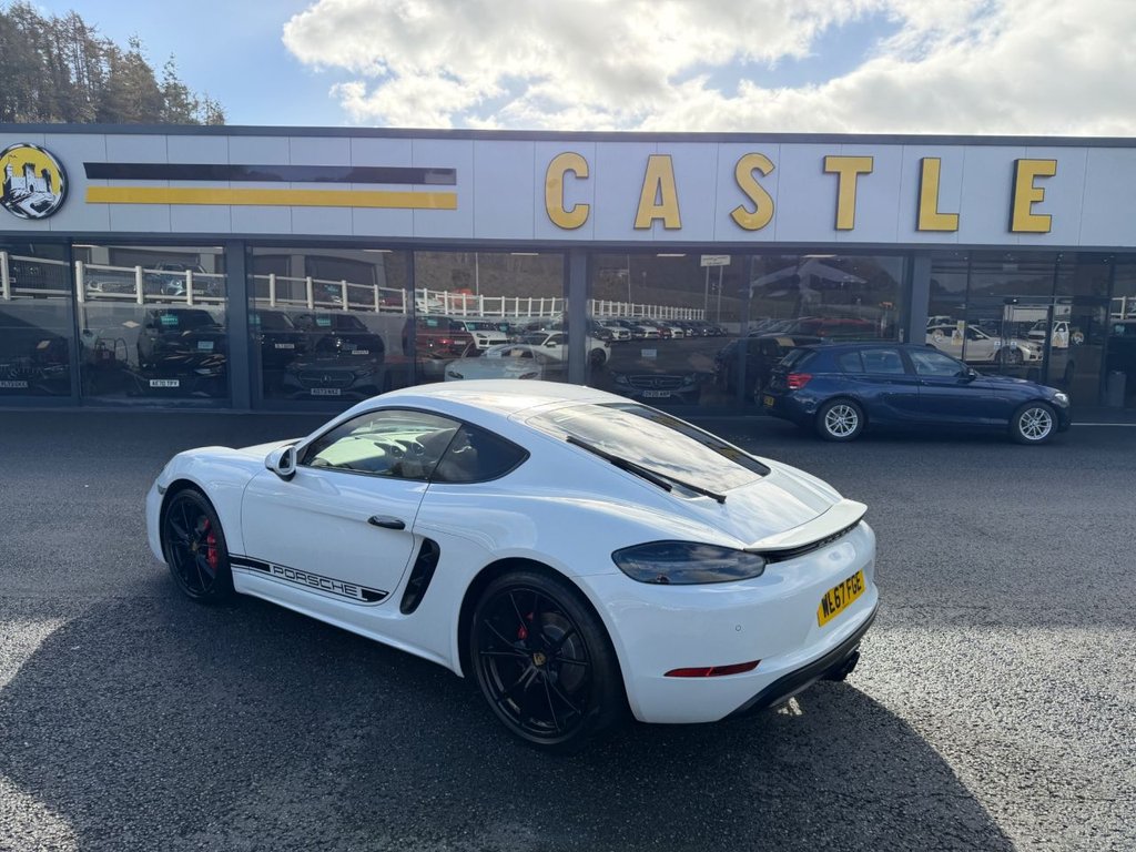 Used Porsche 718 Cayman 2017 for sale - 76375984: Photo 5