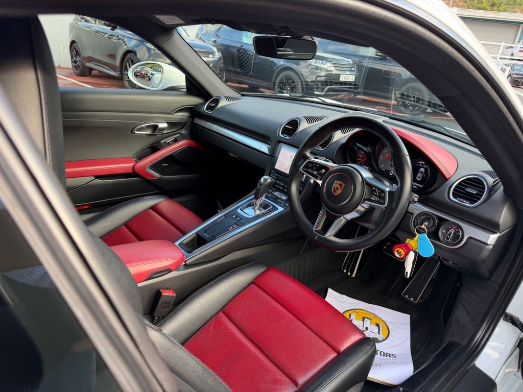 Used Porsche 718 Cayman 2017 for sale - 76375984: Photo 8