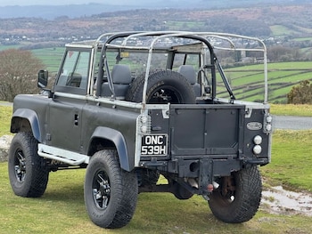 Used Land Rover Defender 1970 for sale - 78414103: Photo