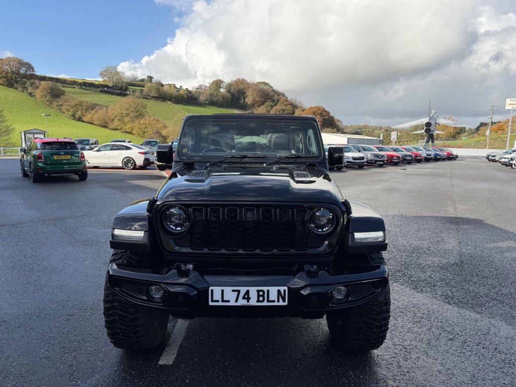 Used Jeep Wrangler 2024 for sale - 76520748: Photo 2