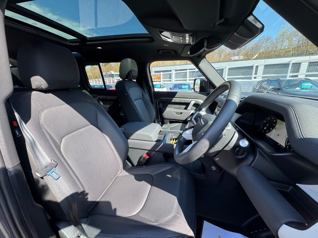 Used Land Rover Defender 2023 for sale - 76105758: Photo 17