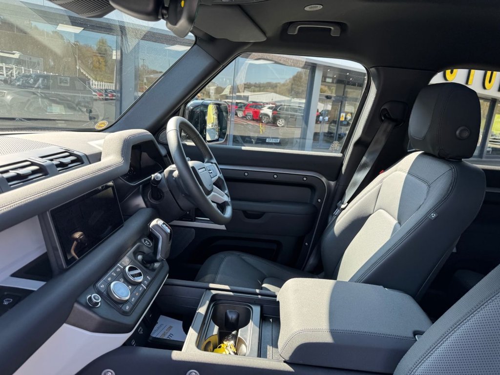 Used Land Rover Defender 2023 for sale - 76105758: Photo 23