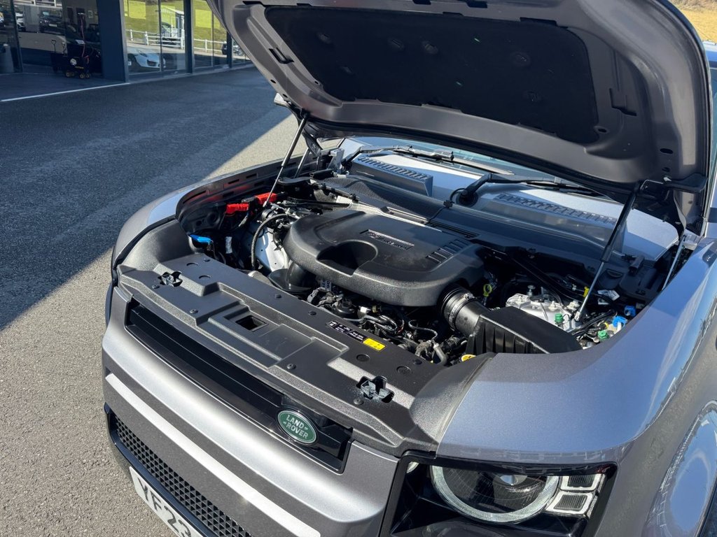 Used Land Rover Defender 2023 for sale - 76105758: Photo 26