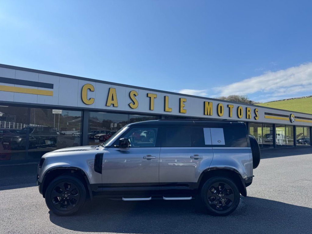 Used Land Rover Defender 2023 for sale - 76105758: Photo 4