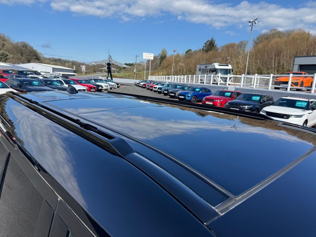 Used Land Rover Defender 2023 for sale - 76105758: Photo 8