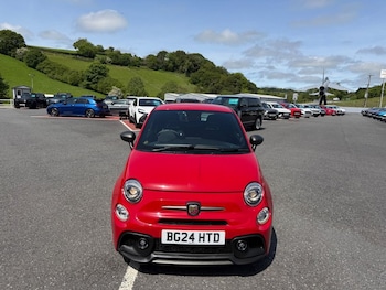 Used Abarth 695 2024 for sale - 78682739: Photo