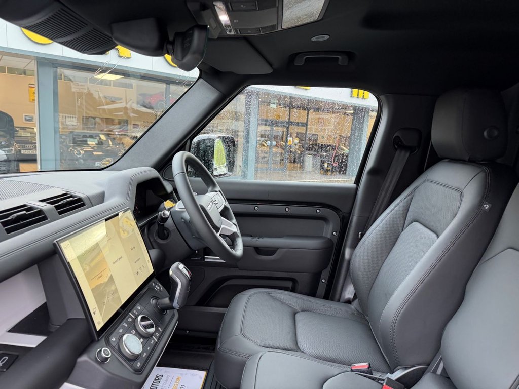 Used Land Rover Defender 110 2026 for sale - 77594023: Photo 21