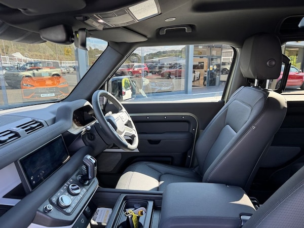 Used Land Rover Defender 2022 for sale - 75410992: Photo 18