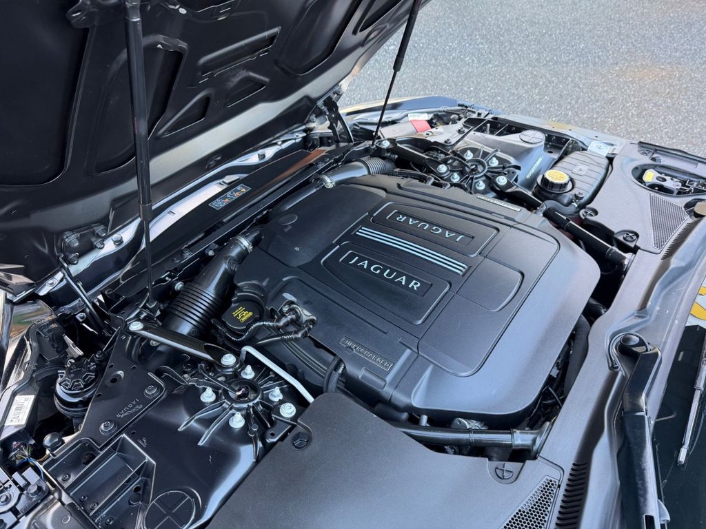 Used Jaguar F-Type 2013 for sale - 77006977: Photo 25