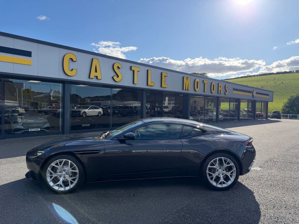 Used Aston Martin DB11 2019 for sale - 77408468: Photo 3