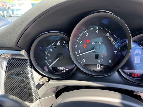 Used Porsche Macan 2021 for sale - 76132298: Photo 22