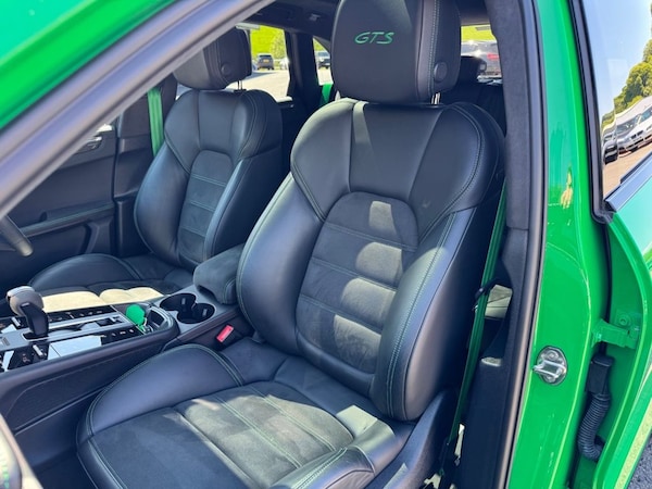 Used Porsche Macan 2021 for sale - 76132298: Photo 25