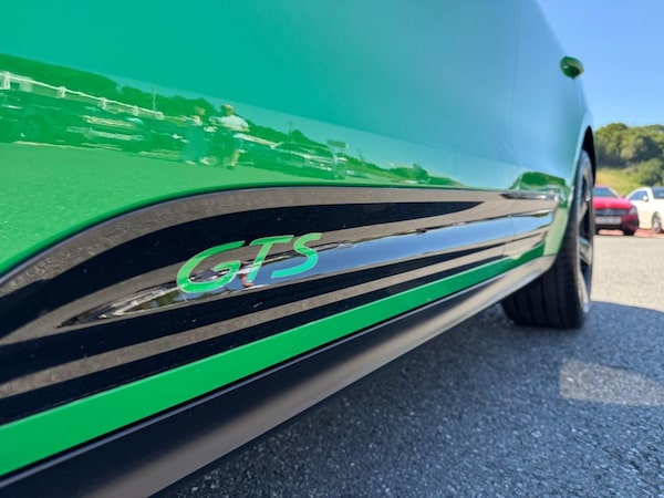 Used Porsche Macan 2021 for sale - 76132298: Photo 40