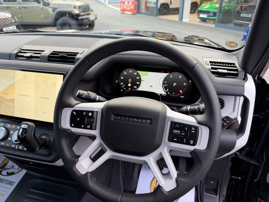 Used Land Rover Defender 110 2026 for sale - 77355873: Photo 11