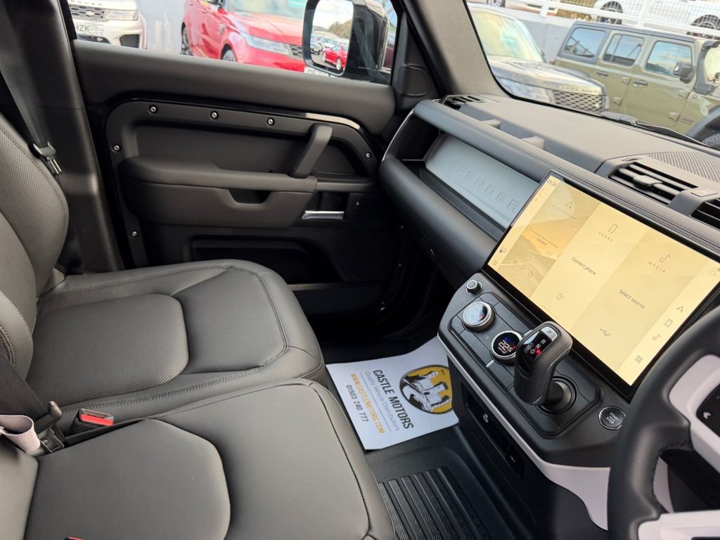 Used Land Rover Defender 110 2026 for sale - 77355873: Photo 12