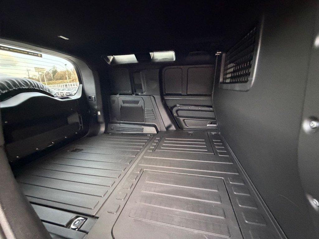 Used Land Rover Defender 110 2026 for sale - 77355873: Photo 14