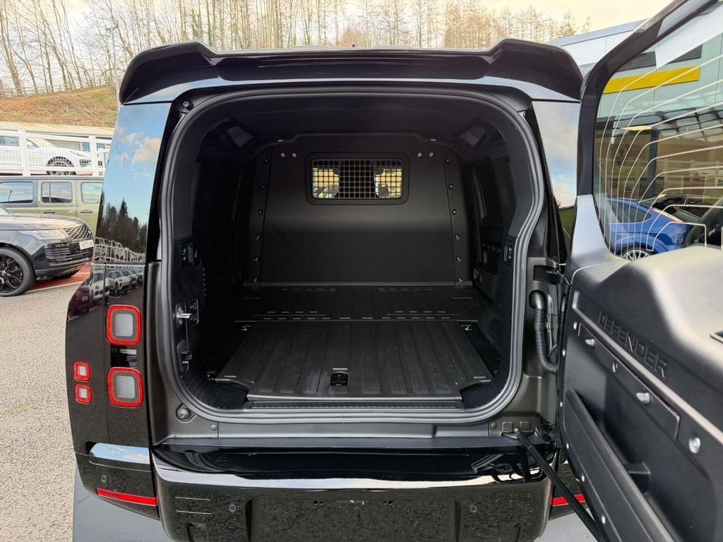 Used Land Rover Defender 110 2026 for sale - 77355873: Photo 17