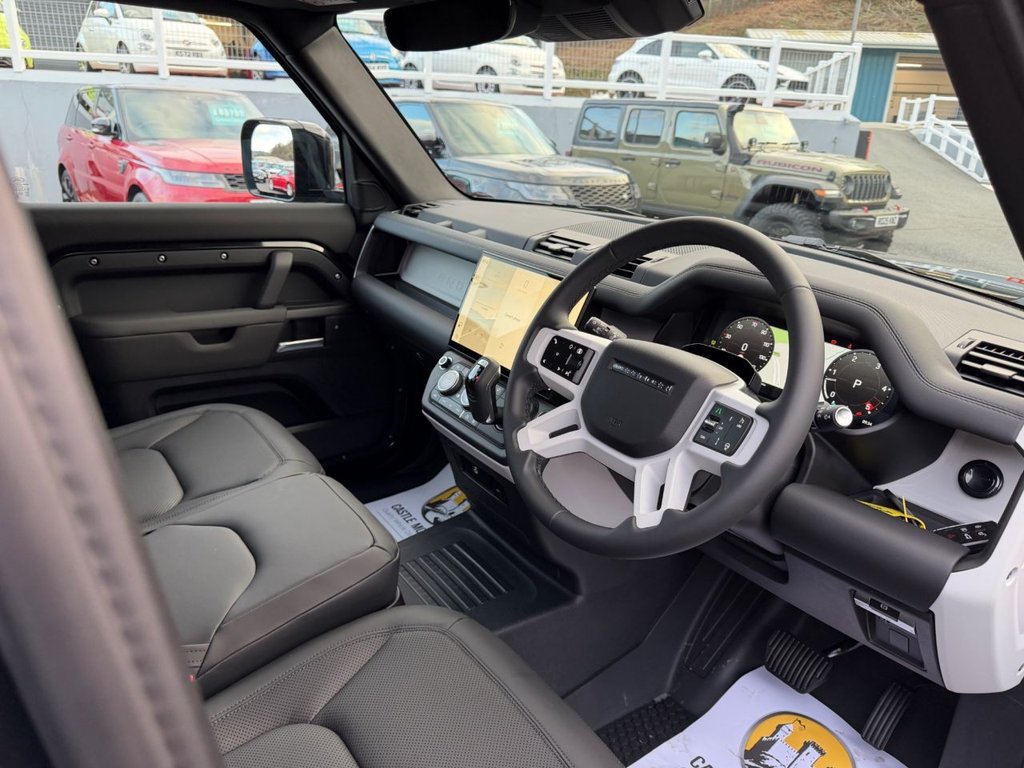 Used Land Rover Defender 110 2026 for sale - 77355873: Photo 9