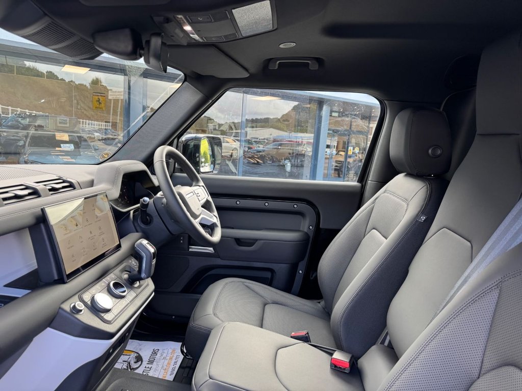 Used Land Rover Defender 2025 for sale - 76665604: Photo 21