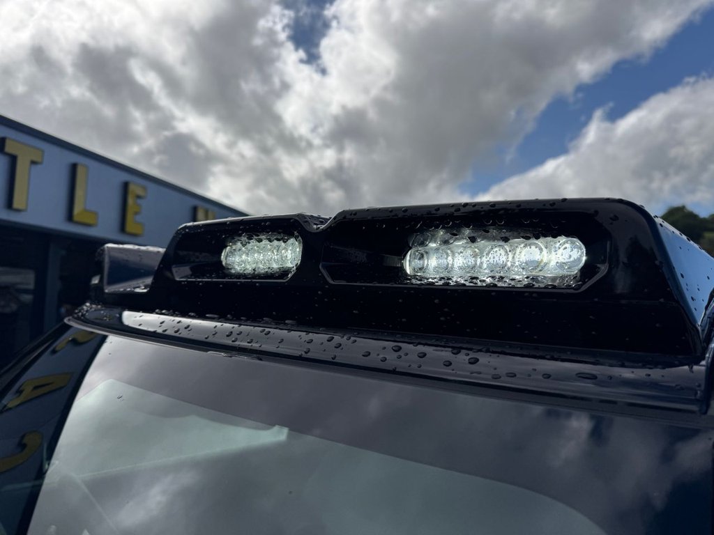 Used Land Rover Defender 2025 for sale - 76665604: Photo 24