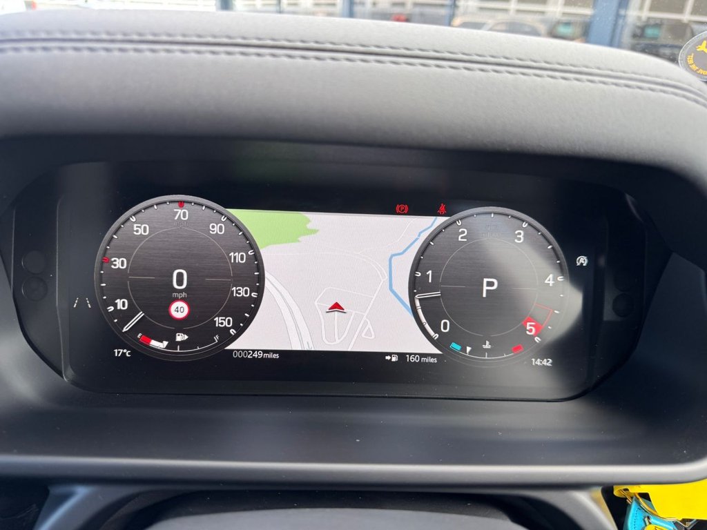 Used Land Rover Defender 2025 for sale - 76665604: Photo 32