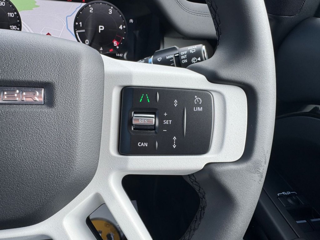 Used Land Rover Defender 2025 for sale - 76665604: Photo 33