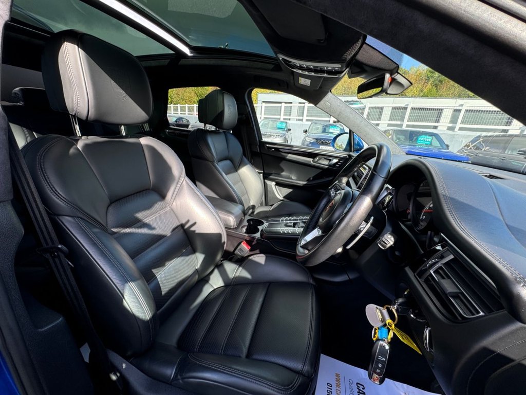 Used Porsche Macan 2020 for sale - 77879351: Photo 17