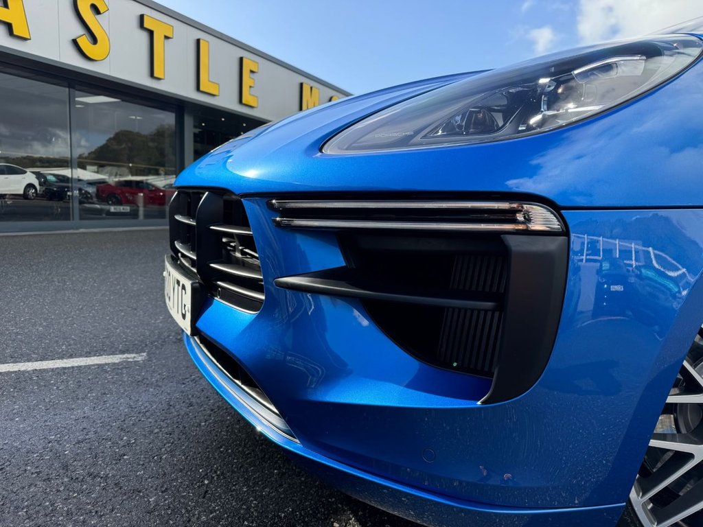 Used Porsche Macan 2020 for sale - 77879351: Photo 32