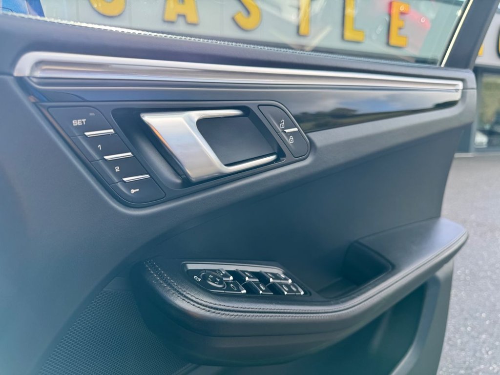 Used Porsche Macan 2020 for sale - 77879351: Photo 39