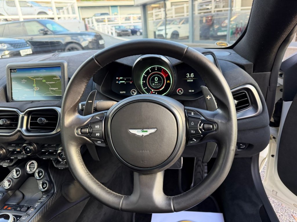 Used Aston Martin Vantage 2018 for sale - 76376271: Photo 11