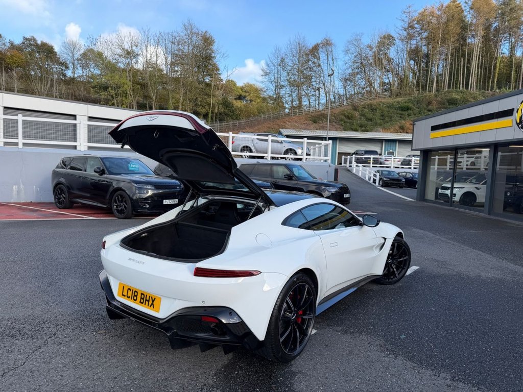 Used Aston Martin Vantage 2018 for sale - 76376271: Photo 14