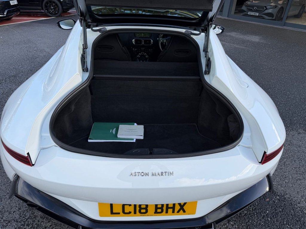 Used Aston Martin Vantage 2018 for sale - 76376271: Photo 15