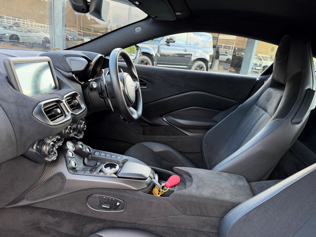 Used Aston Martin Vantage 2018 for sale - 76376271: Photo 18