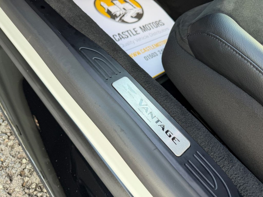 Used Aston Martin Vantage 2018 for sale - 76376271: Photo 21