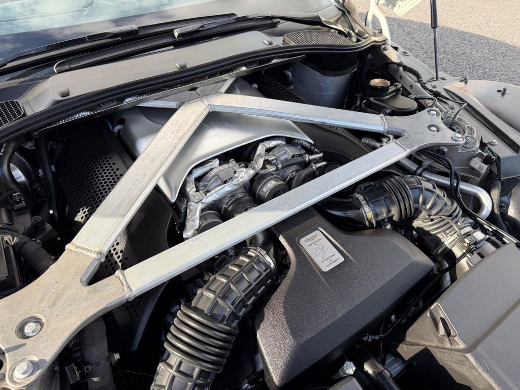 Used Aston Martin Vantage 2018 for sale - 76376271: Photo 26