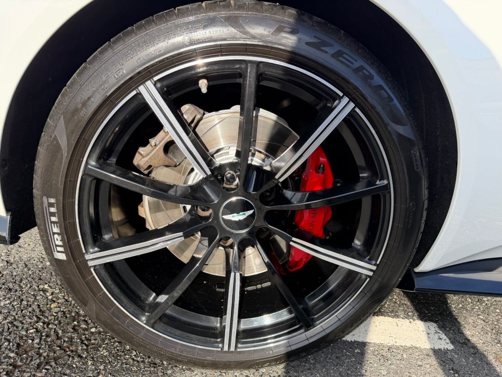 Used Aston Martin Vantage 2018 for sale - 76376271: Photo 40