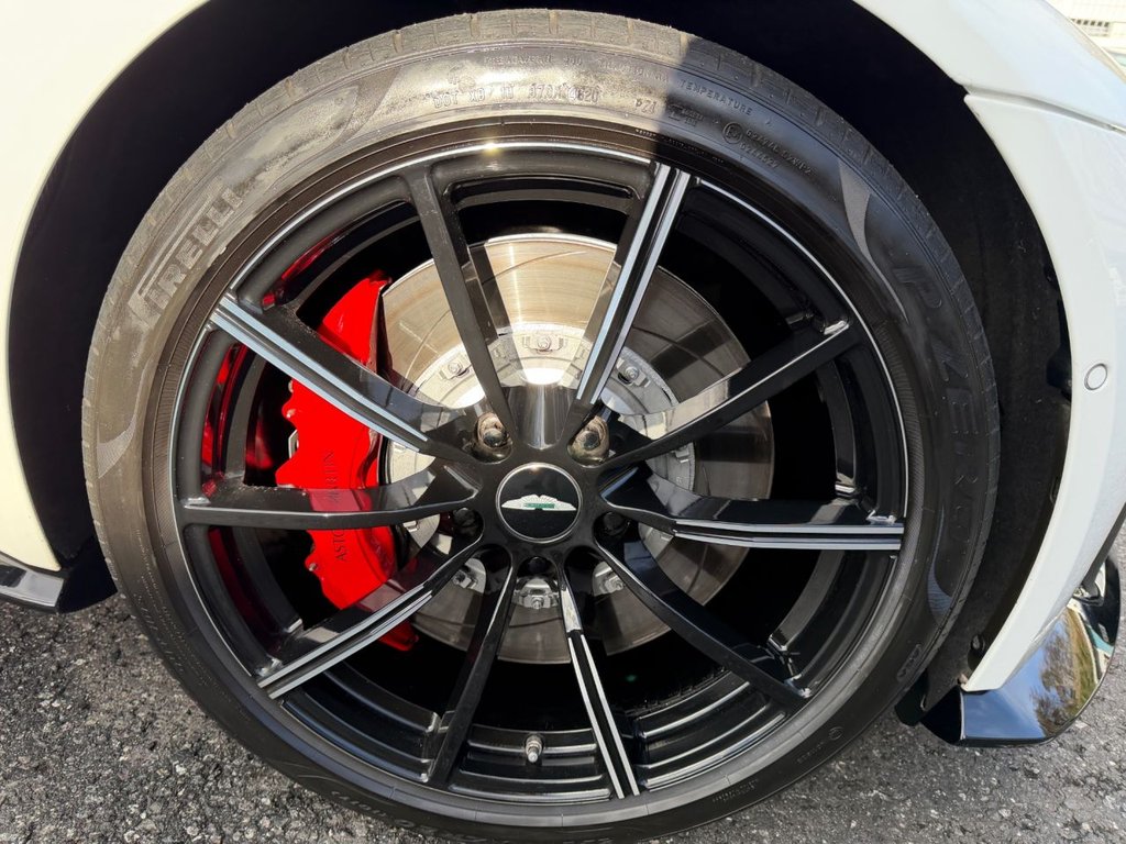 Used Aston Martin Vantage 2018 for sale - 76376271: Photo 41