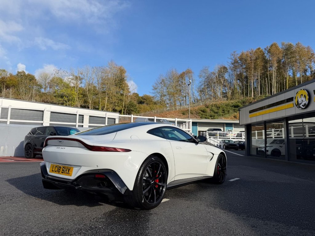 Used Aston Martin Vantage 2018 for sale - 76376271: Photo 6
