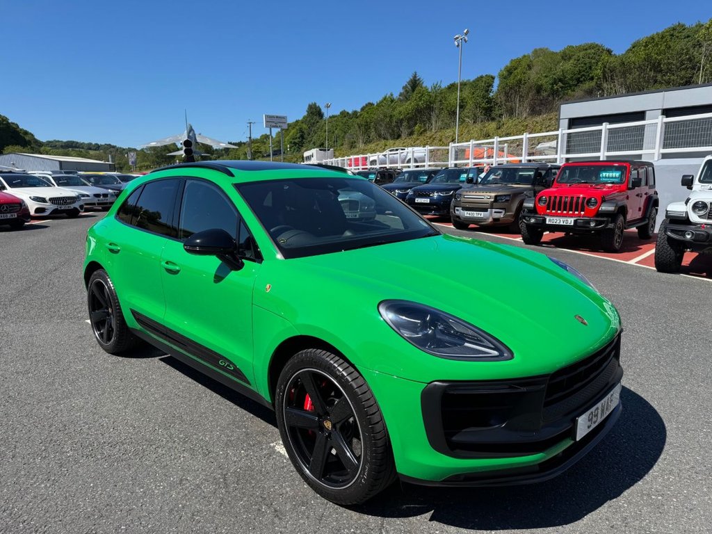 Used Porsche Macan 2021 for sale - 76454214: Photo 1