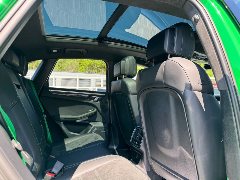 Used Porsche Macan 2021 for sale - 76454214: Photo 31