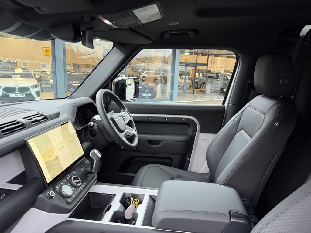 Used Land Rover Defender 90 2026 for sale - 77384095: Photo 17