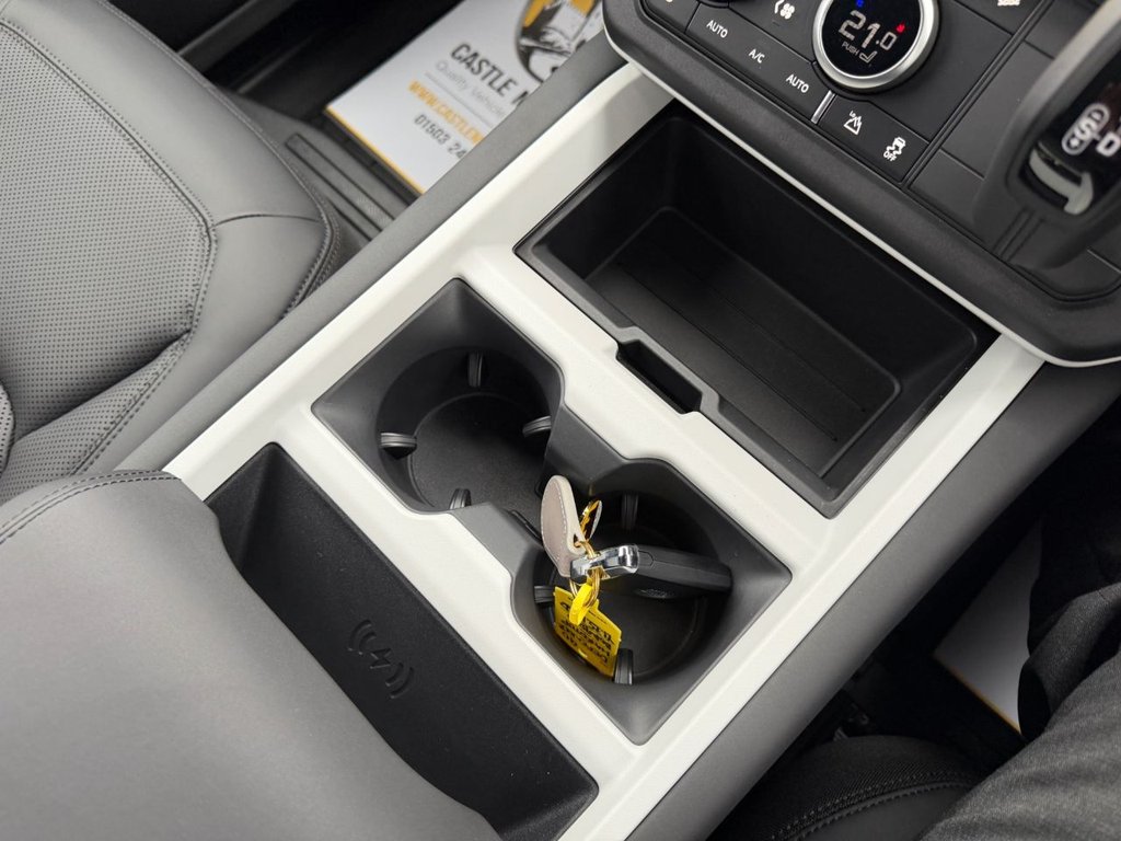 Used Land Rover Defender 90 2026 for sale - 77384095: Photo 31