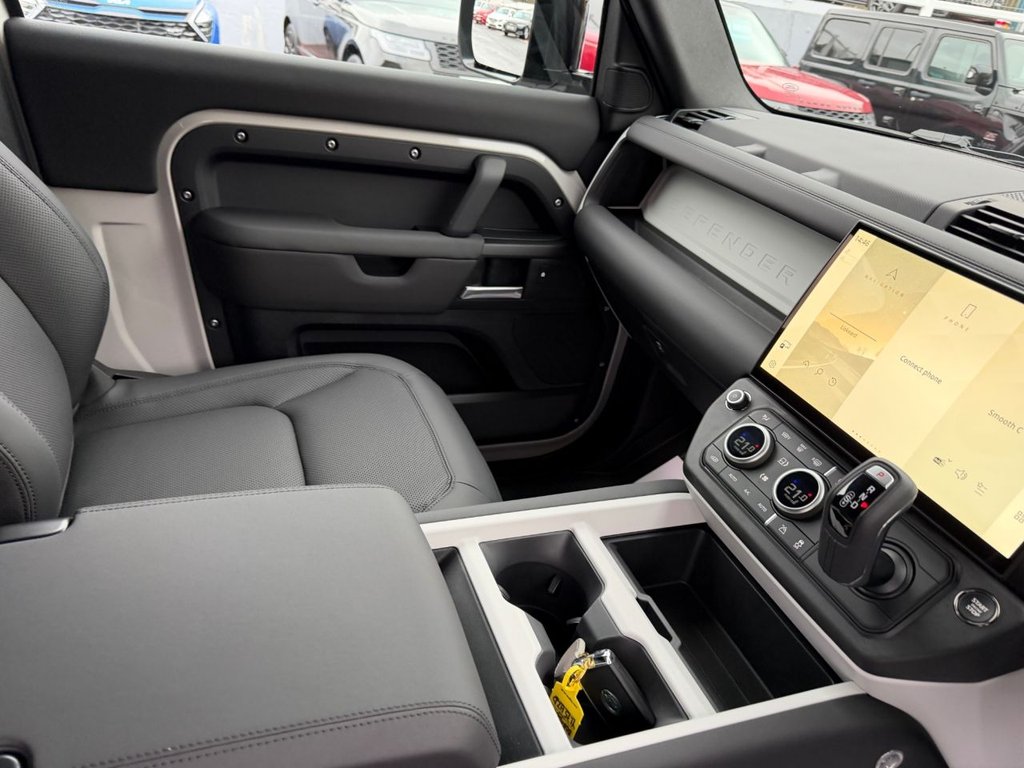 Used Land Rover Defender 90 2026 for sale - 77384095: Photo 9